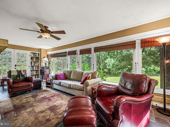 27 Latham Park, Elkins Park PA 19027