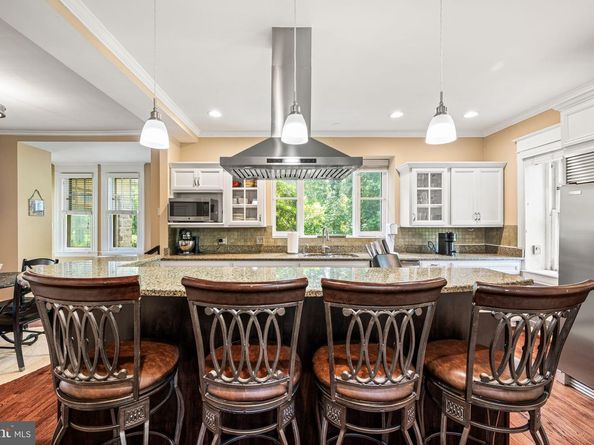 27 Latham Park, Elkins Park PA 19027