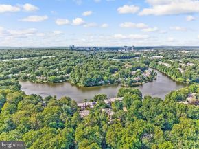 11088 Glade Court, Reston VA 20191