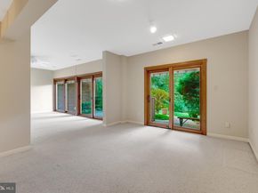 11088 Glade Court, Reston VA 20191