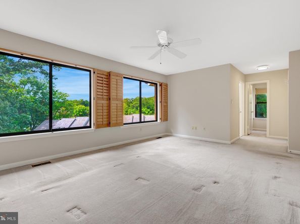11088 Glade Court, Reston VA 20191