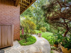 11088 Glade Court, Reston VA 20191