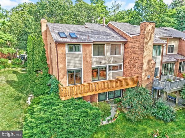 11088 Glade Court, Reston VA 20191