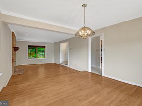 11088 Glade Court, Reston VA 20191