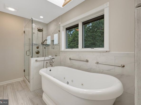 11088 Glade Court, Reston VA 20191