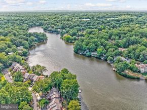 11088 Glade Court, Reston VA 20191