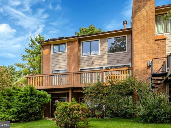 11088 Glade Court, Reston VA 20191