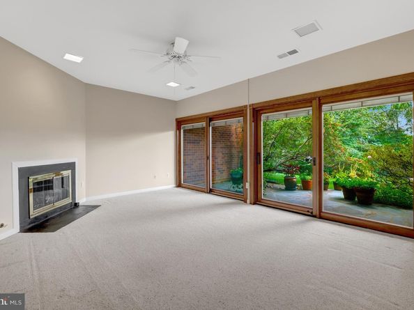11088 Glade Court, Reston VA 20191