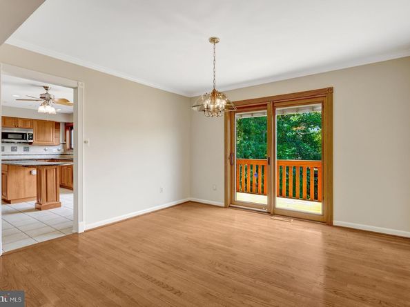 11088 Glade Court, Reston VA 20191