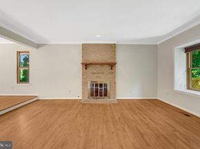 11088 Glade Court, Reston VA 20191