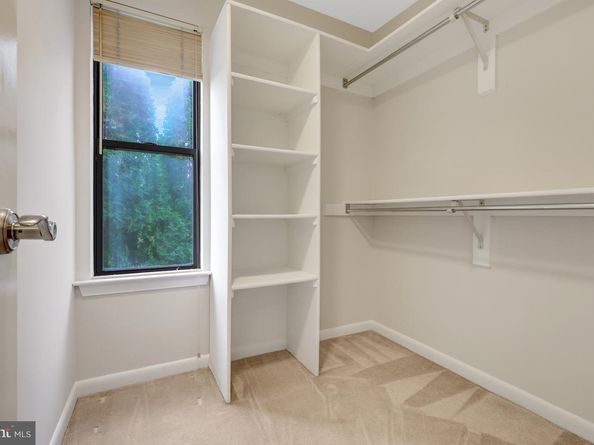 11088 Glade Court, Reston VA 20191