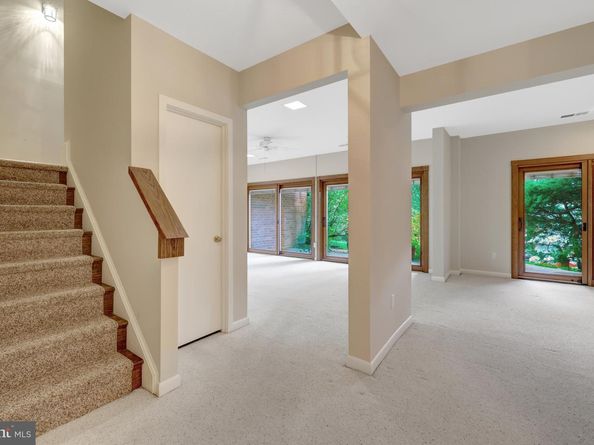 11088 Glade Court, Reston VA 20191