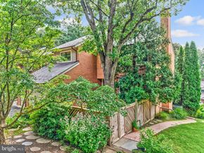 11088 Glade Court, Reston VA 20191