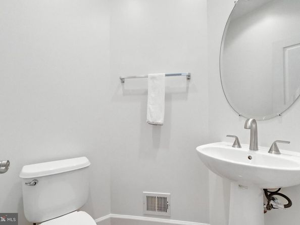 510 Triadelphia Way, Alexandria VA 22312