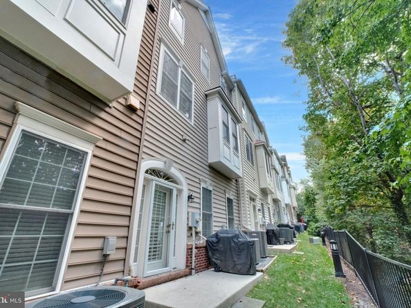 510 Triadelphia Way, Alexandria VA 22312