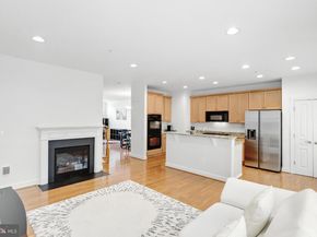510 Triadelphia Way, Alexandria VA 22312