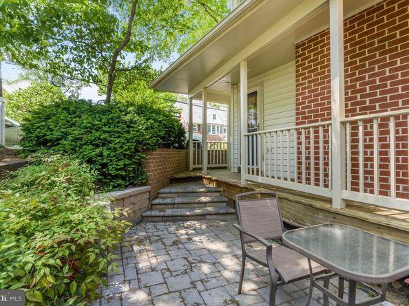 4090 Cherry Hill Road, Arlington VA 22207