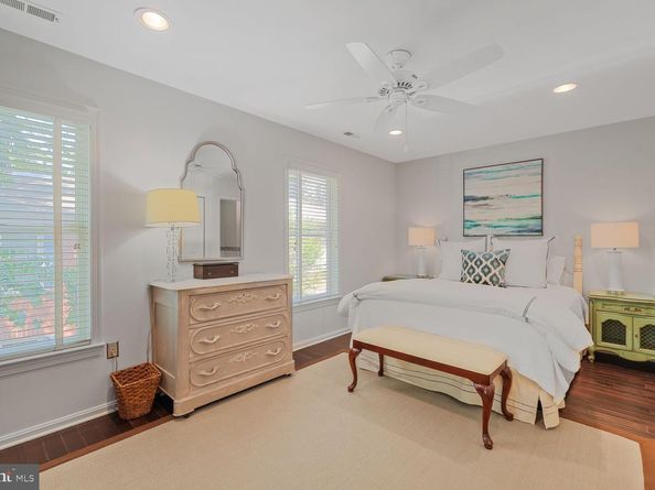 4090 Cherry Hill Road, Arlington VA 22207