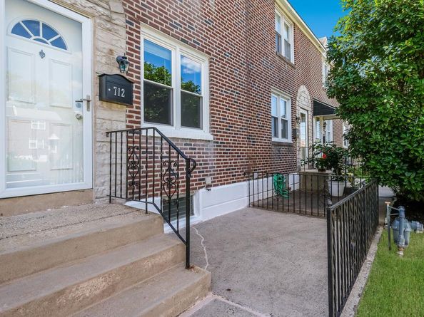 712 Rively Avenue, Glenolden PA 19036