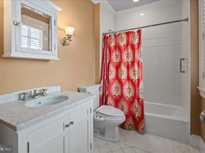 4615 32nd Street N, Arlington VA 22207