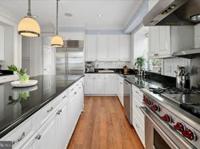 4615 32nd Street N, Arlington VA 22207