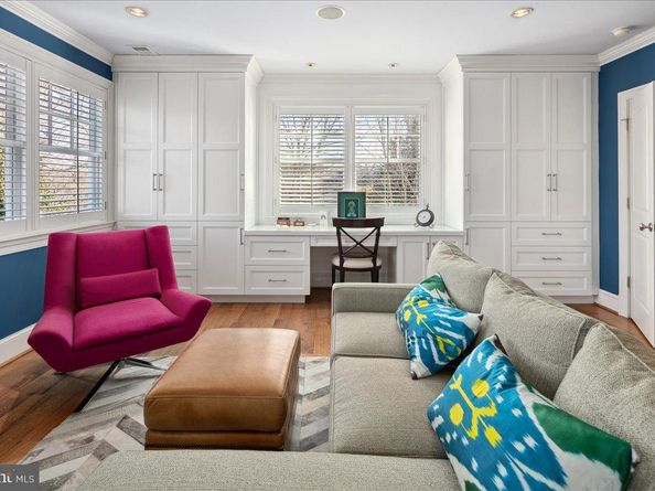 4615 32nd Street N, Arlington VA 22207