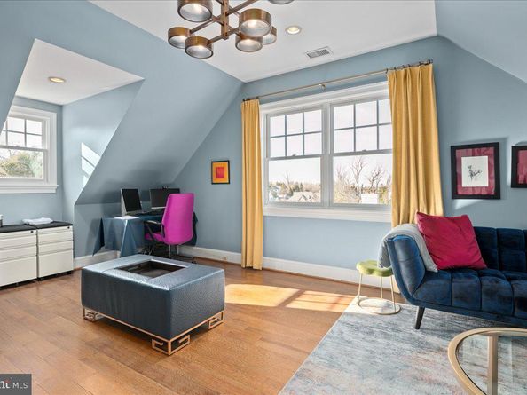 4615 32nd Street N, Arlington VA 22207