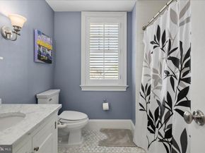 4615 32nd Street N, Arlington VA 22207