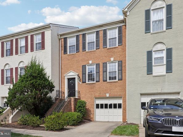 2012 Pieris Court, Vienna VA 22182