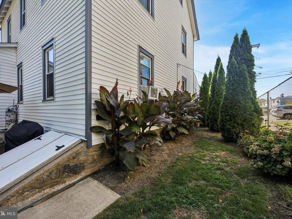317 Harrison Avenue, Clifton Heights PA 19018