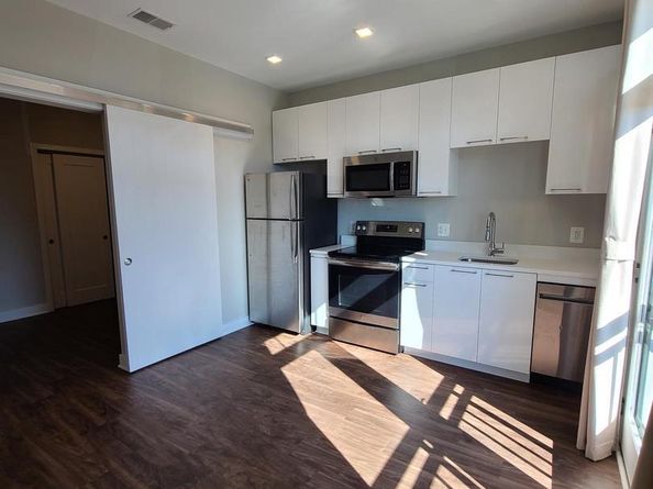989 S Buchanan Street 320, Arlington VA 22204