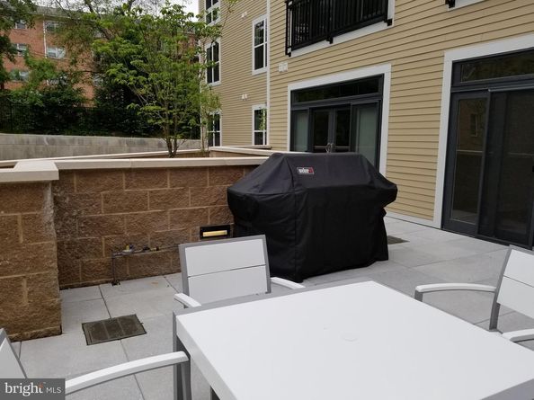 989 S Buchanan Street 320, Arlington VA 22204