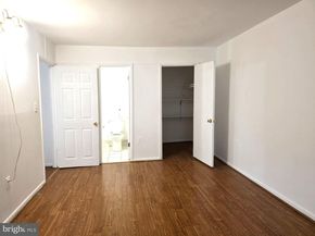 3376 Woodburn Road 32, Annandale VA 22003