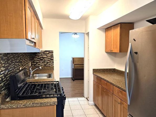 3376 Woodburn Road 32, Annandale VA 22003