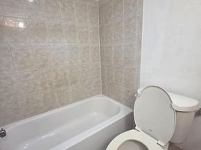 3376 Woodburn Road 32, Annandale VA 22003