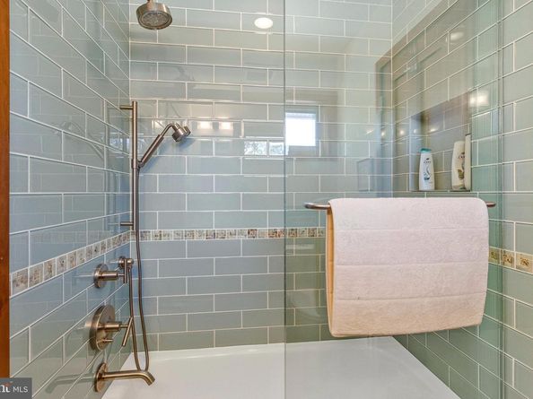 4520 39TH Street N, Arlington VA 22207