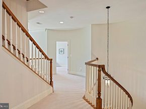 8424 Falcone Pointe Way, Vienna VA 22182