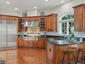 8424 Falcone Pointe Way, Vienna VA 22182