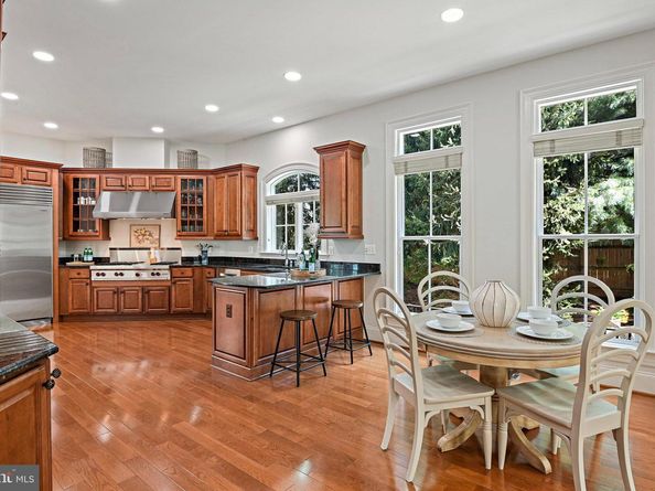 8424 Falcone Pointe Way, Vienna VA 22182