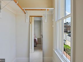8424 Falcone Pointe Way, Vienna VA 22182