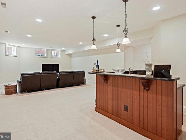 8424 Falcone Pointe Way, Vienna VA 22182