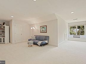 8424 Falcone Pointe Way, Vienna VA 22182