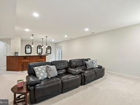 8424 Falcone Pointe Way, Vienna VA 22182
