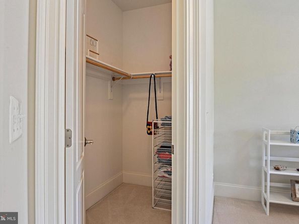8424 Falcone Pointe Way, Vienna VA 22182