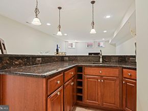 8424 Falcone Pointe Way, Vienna VA 22182