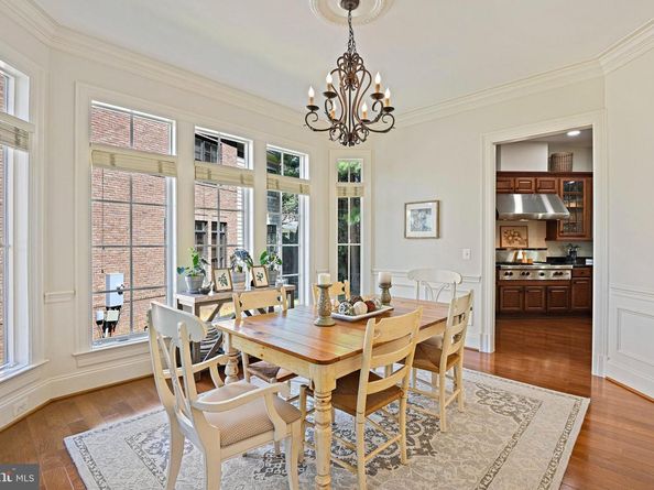 8424 Falcone Pointe Way, Vienna VA 22182