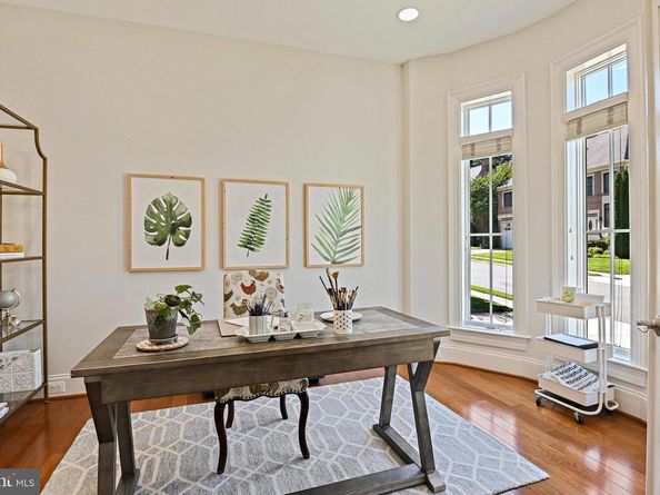 8424 Falcone Pointe Way, Vienna VA 22182