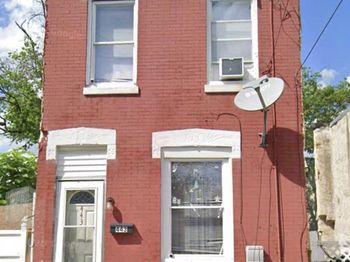 443 E Cambria Street