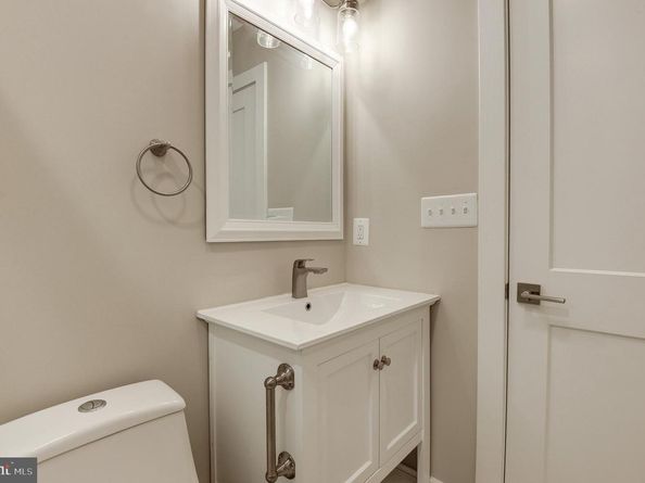543 23rd Place NE, Washington DC 20002