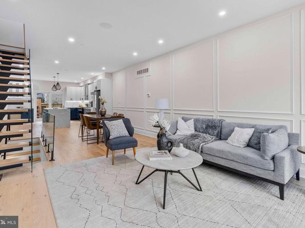 310 W Porter Street, Philadelphia PA 19148